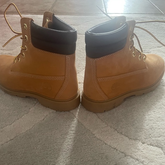 Timberland Boots - Picture 2 of 4